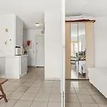 A Deux Pas De La Frejus