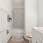 A Deux Pas De La * Frejus